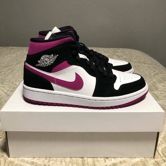 jordan 1 mid black cactus